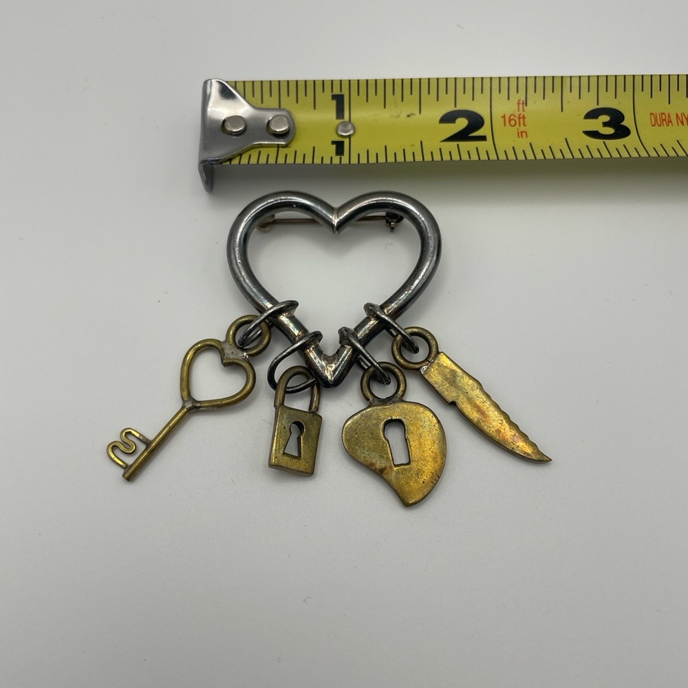 Vintage Edgy Heart Dangle Brooch – Dagger, Lock, Key & Heart Charms 🔒🗡️💔 - Picture 3 of 6